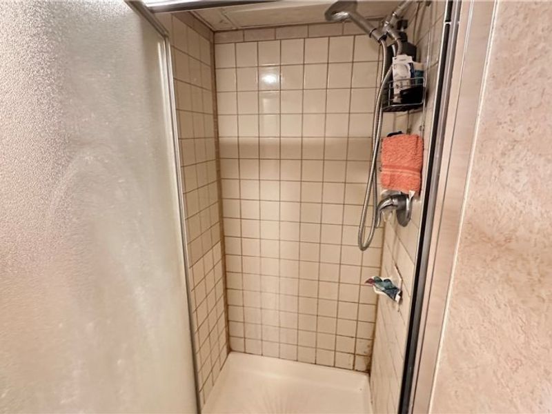 19513 Beverly Avenue , Maple Heights, OH 44137 Photo 27