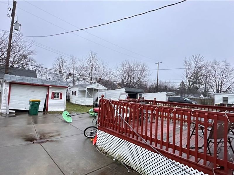 19513 Beverly Avenue , Maple Heights, OH 44137 Photo 4