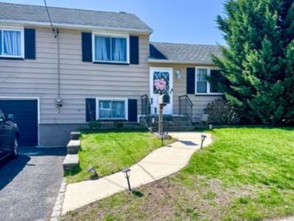 105 Howard Ave, Clifton, NJ 07013