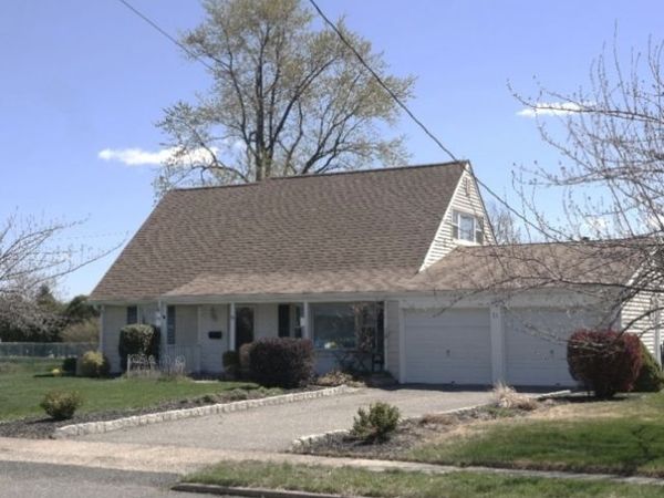 13 Summerall Rd, Franklin, NJ 08873