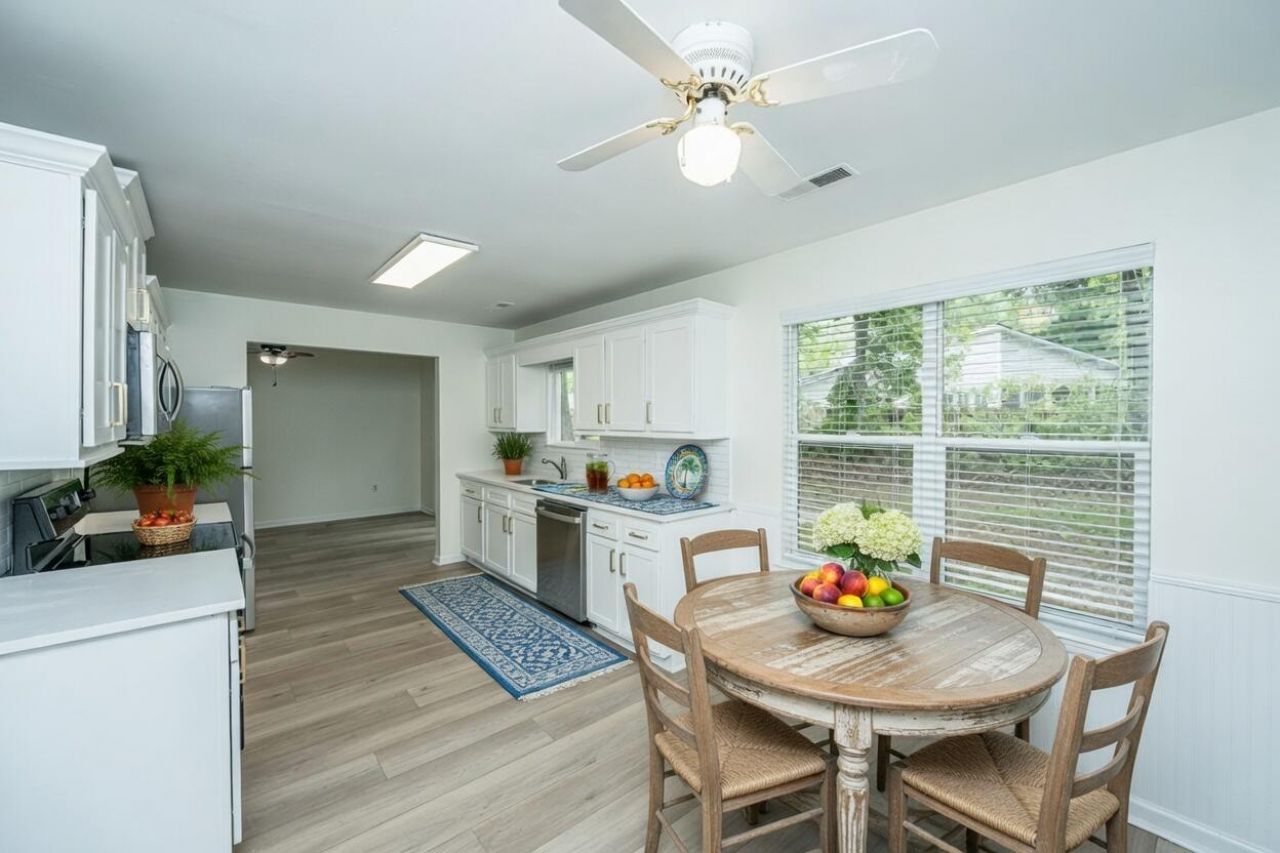 12 Inverary Court Photo 11