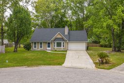 12 Inverary Court photo 4