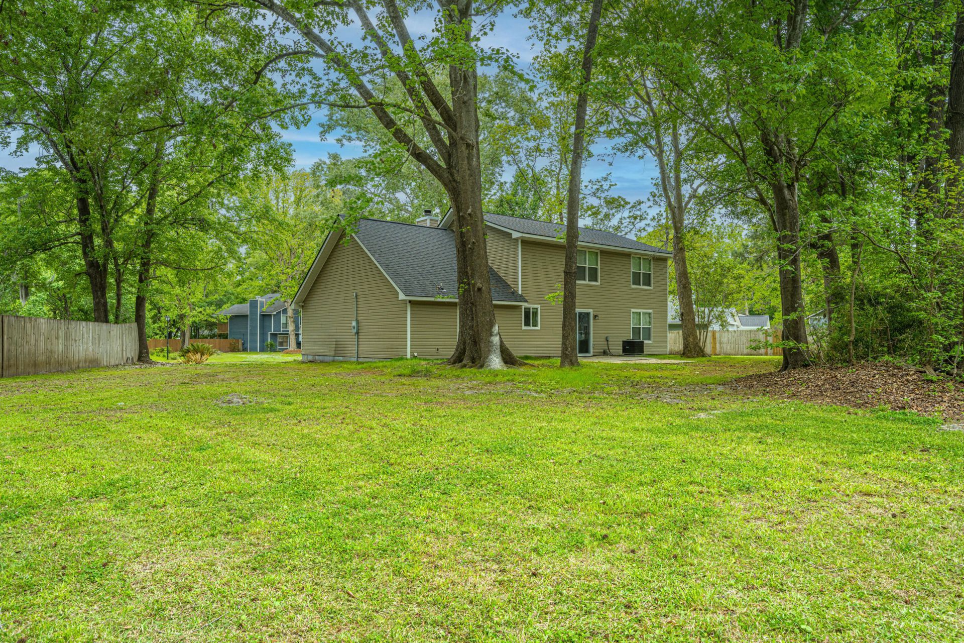 12 Inverary Court Photo 5