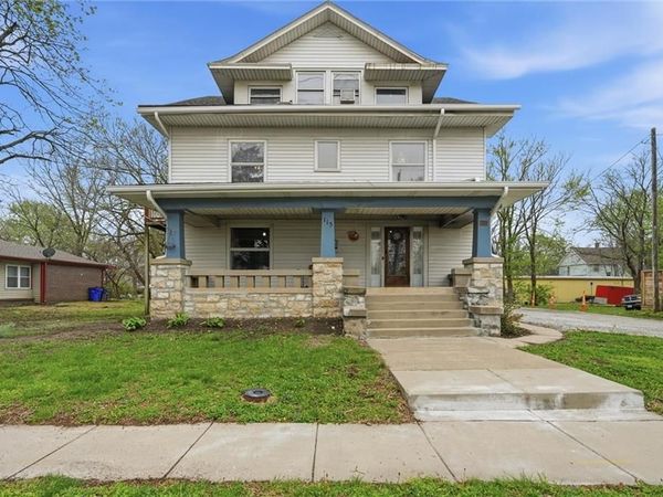 115 S Walnut Street, Olathe, KS 66061
