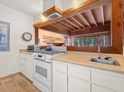 100 Lassen Drive, Tahoe City, CA 96145 Photo