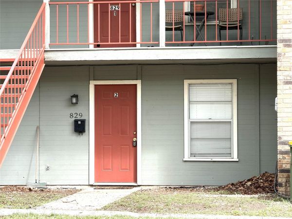 829 Saint Vincent ST, Gonzales, TX 78629