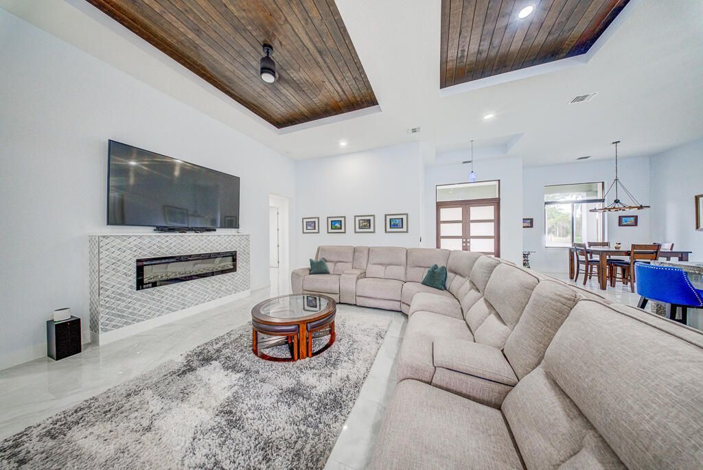 11165 Tangerine Boulevard, West Palm Beach, FL 33412 Photo