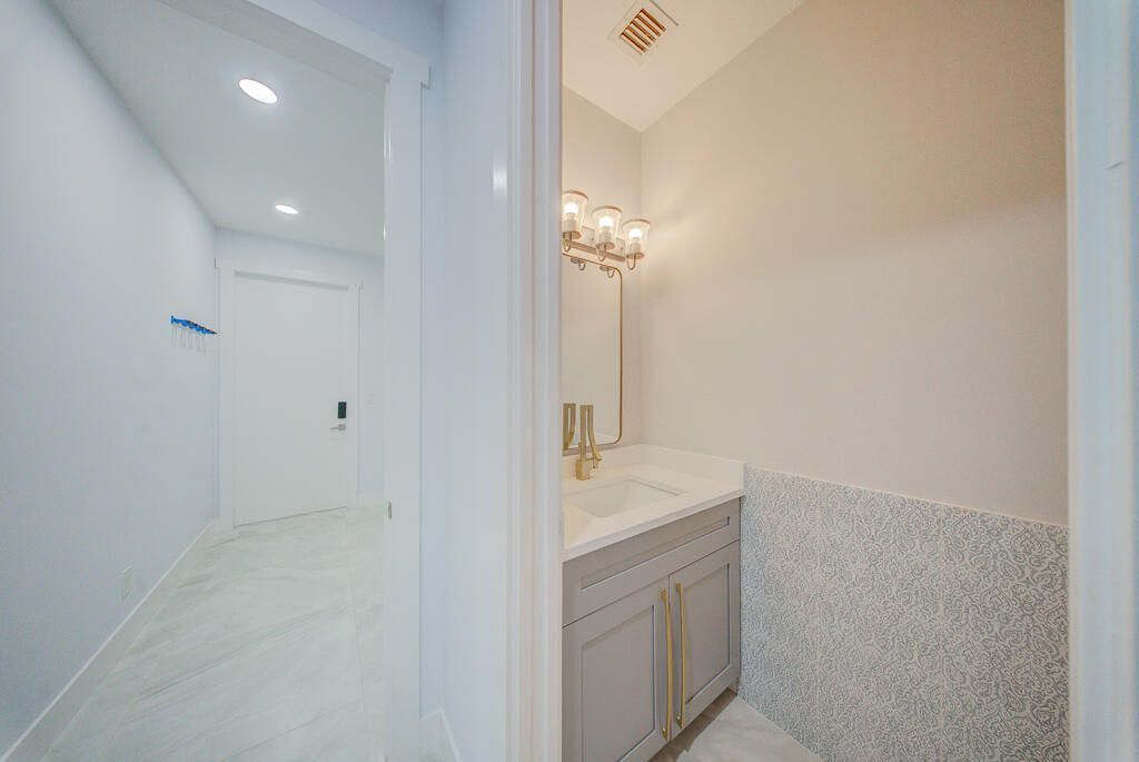 11165 Tangerine Boulevard, West Palm Beach, FL 33412 Photo