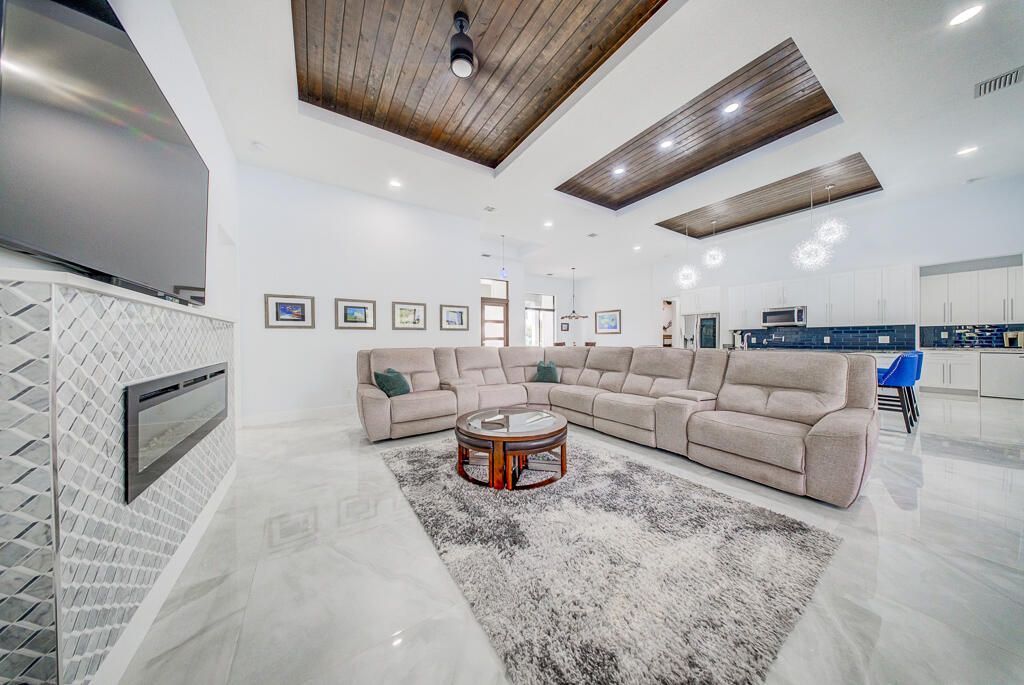 11165 Tangerine Boulevard, West Palm Beach, FL 33412 Photo