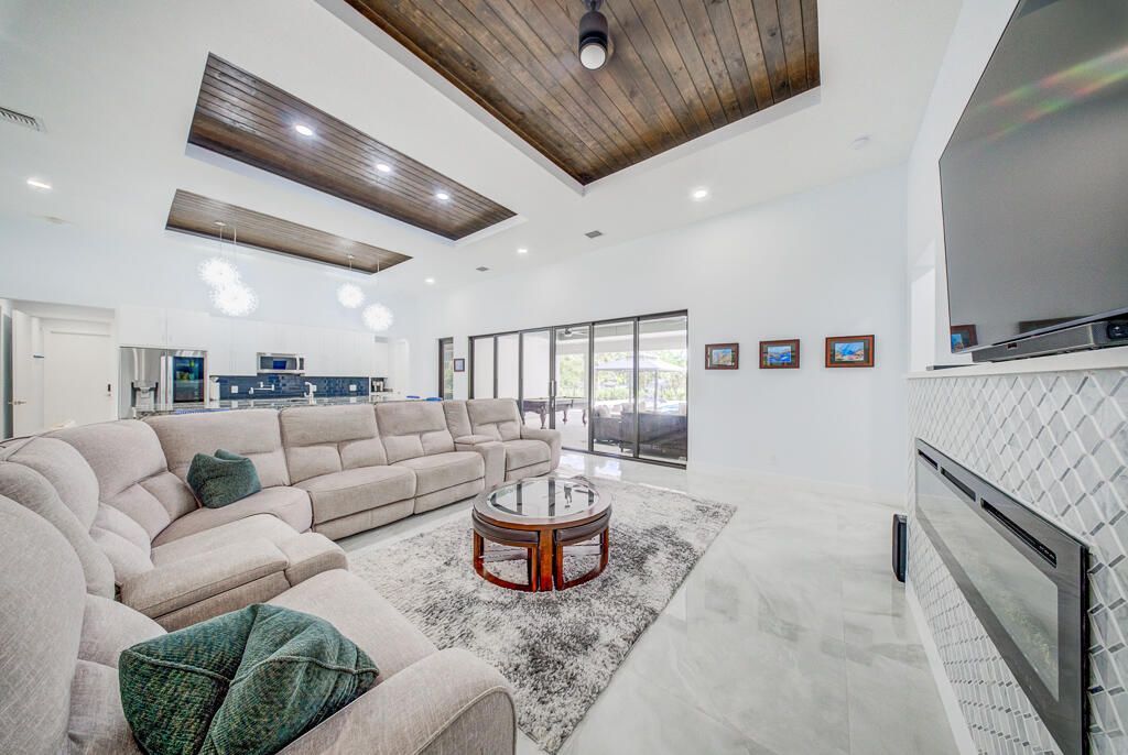 11165 Tangerine Boulevard, West Palm Beach, FL 33412 Photo