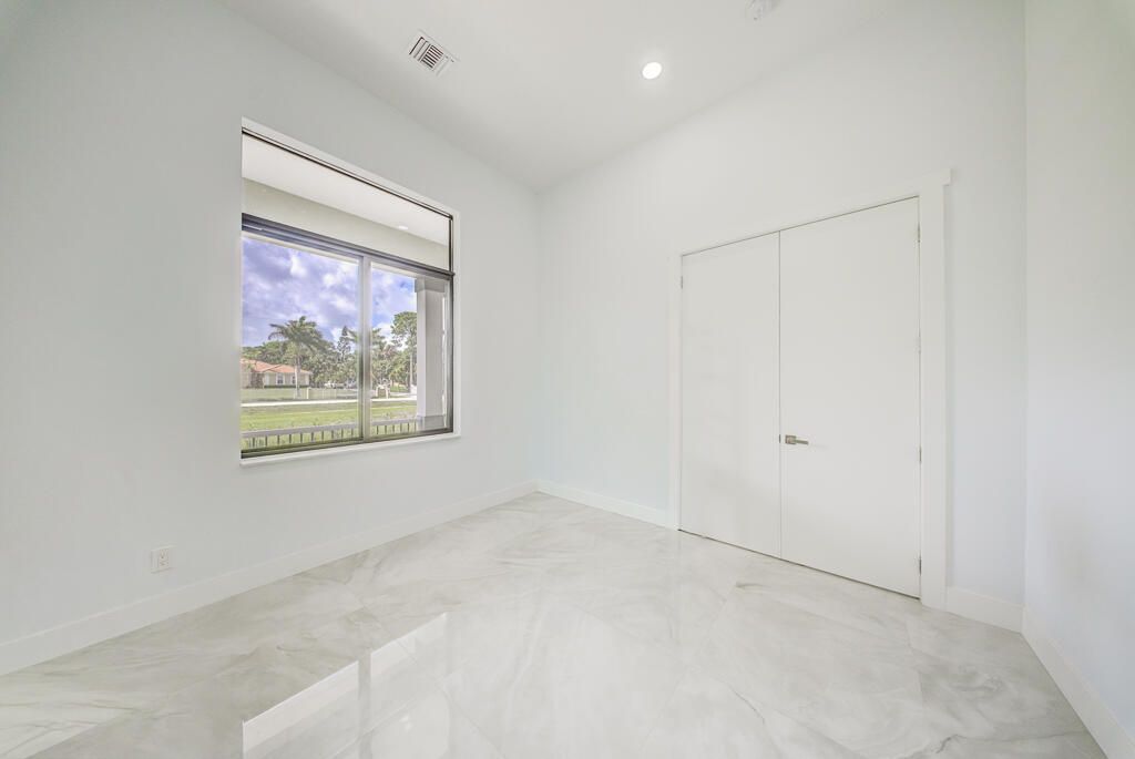 11165 Tangerine Boulevard, West Palm Beach, FL 33412 Photo