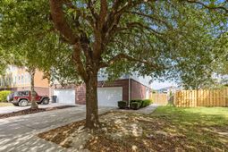 9102 Parlor Drive photo 4