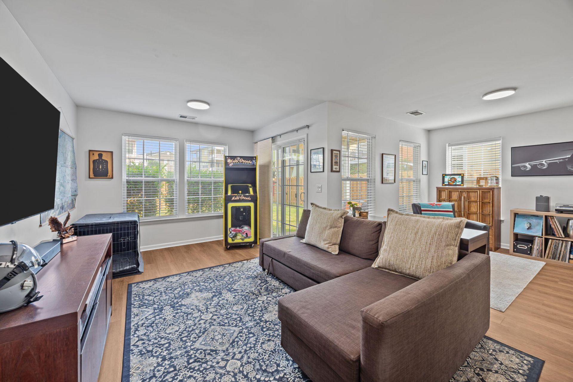 9102 Parlor Drive Photo 5
