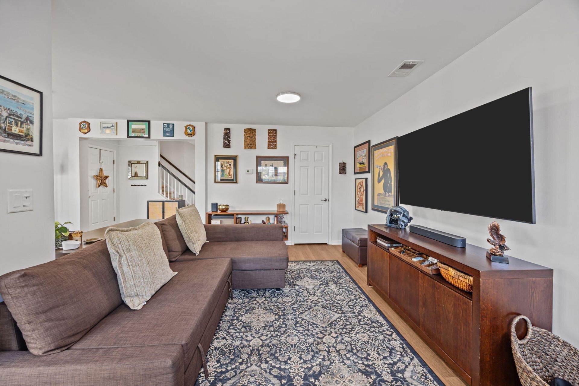 9102 Parlor Drive Photo 7