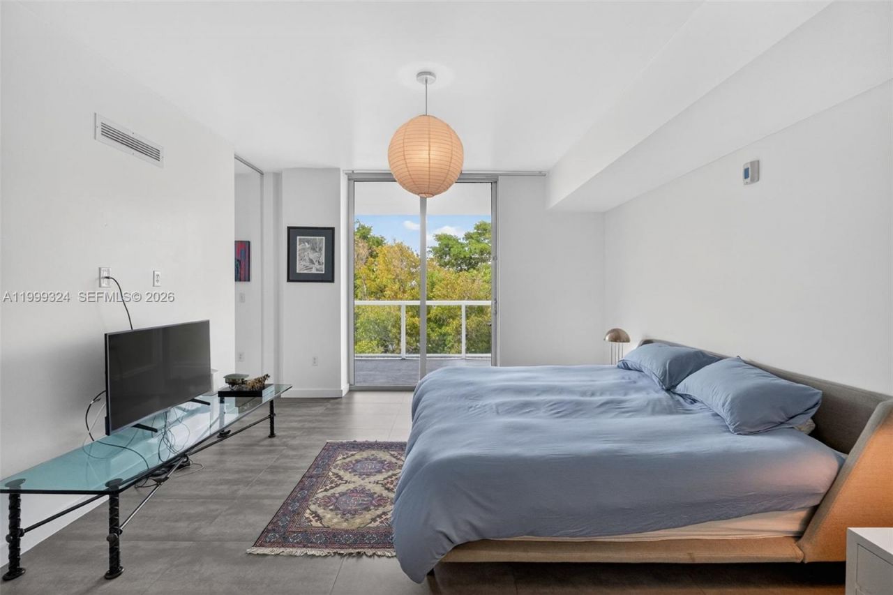 720 NE 62nd St, Unit 404, Miami, FL 33138 Photo