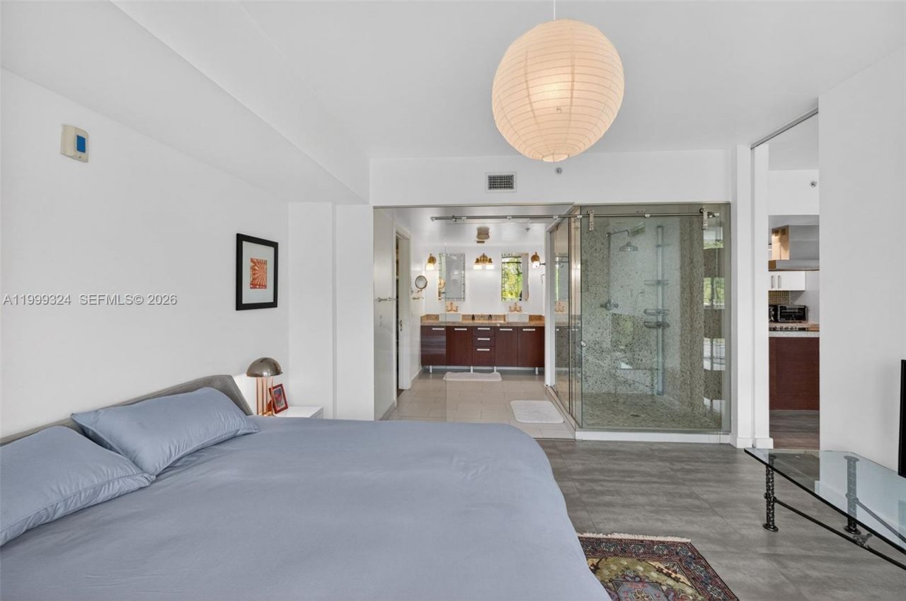 720 NE 62nd St, Unit 404, Miami, FL 33138 Photo