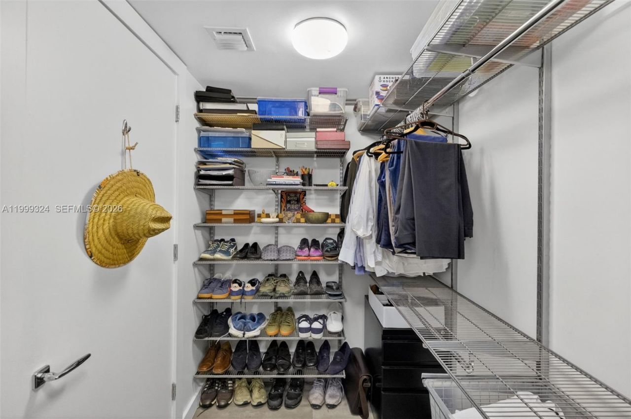 720 NE 62nd St, Unit 404, Miami, FL 33138 Photo