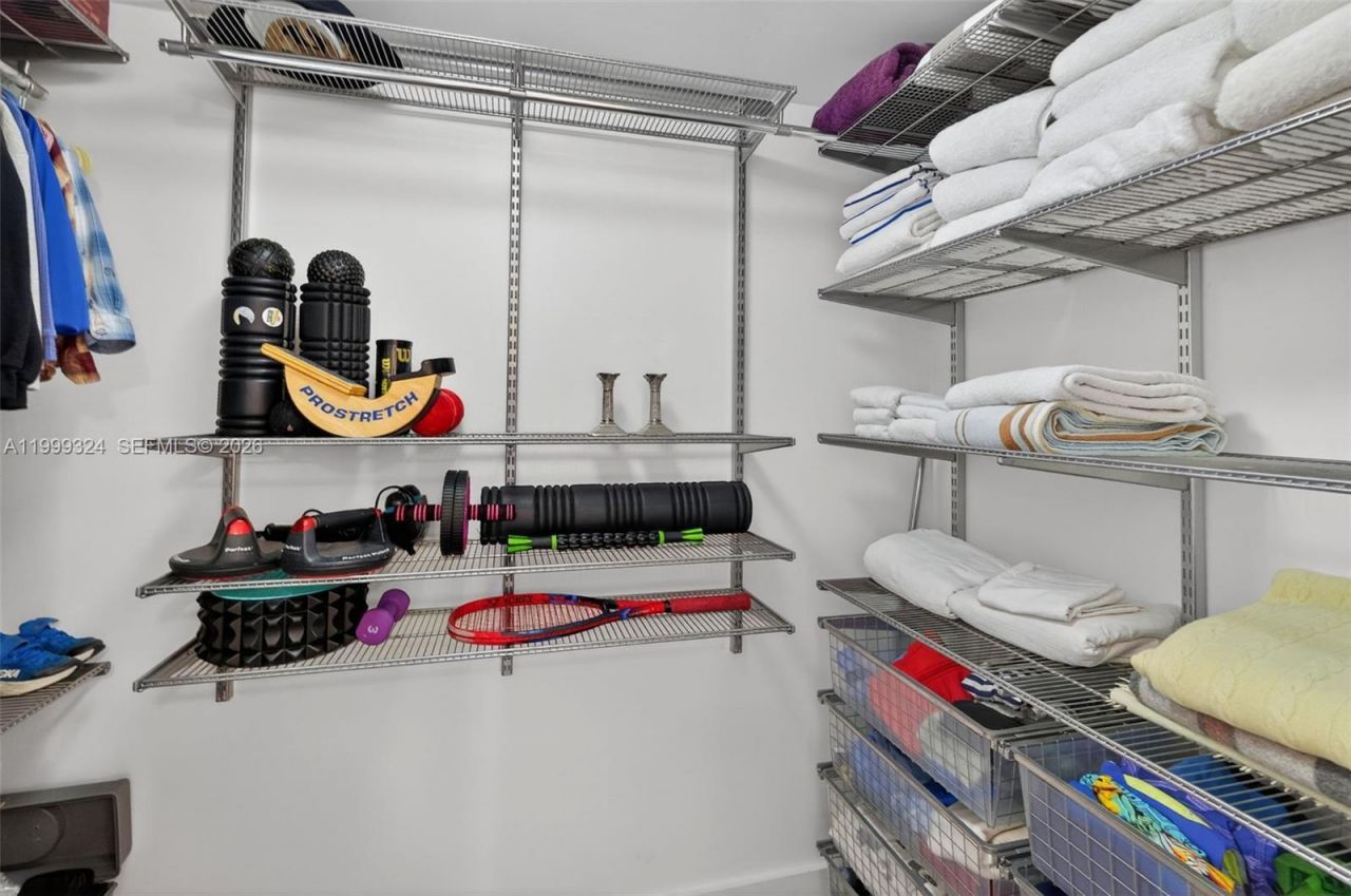 720 NE 62nd St, Unit 404, Miami, FL 33138 Photo