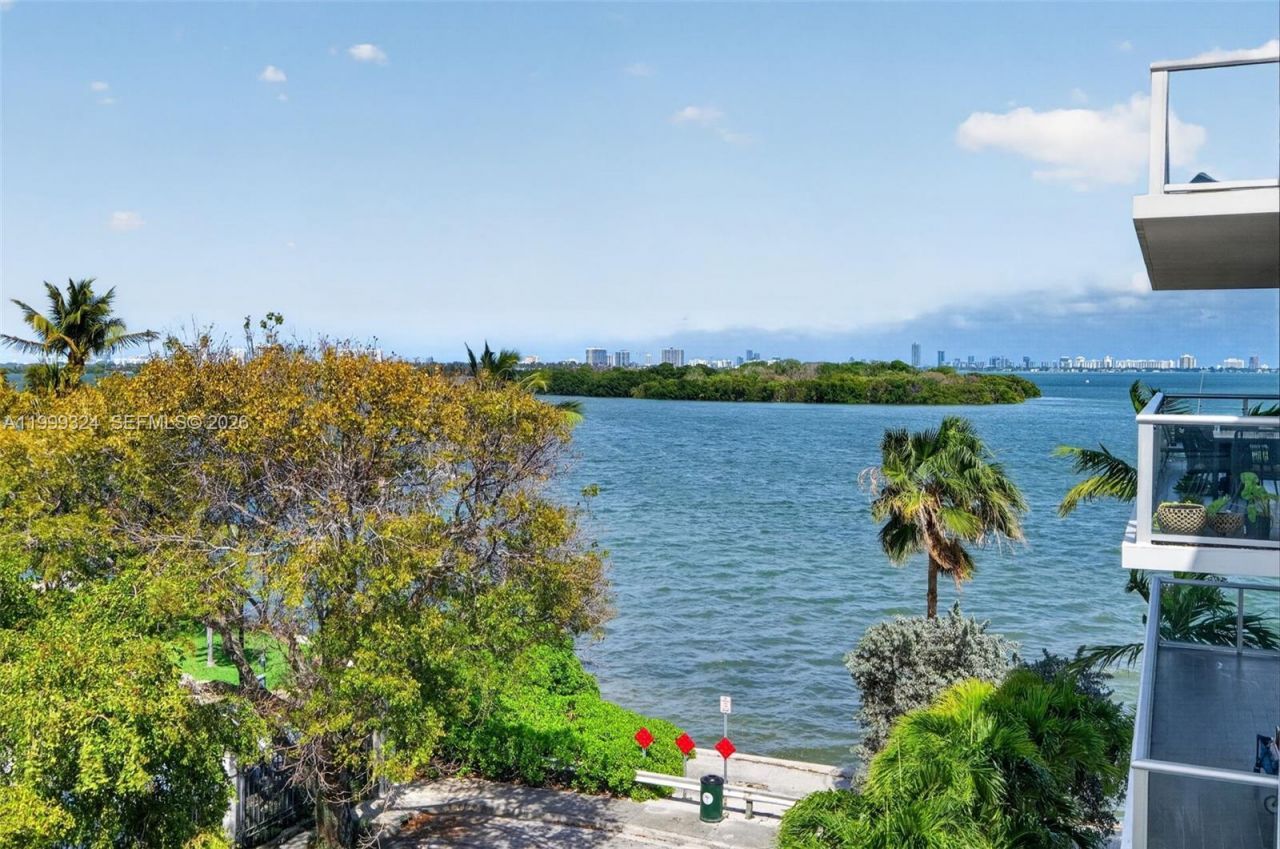 720 NE 62nd St, Unit 404, Miami, FL 33138 Photo