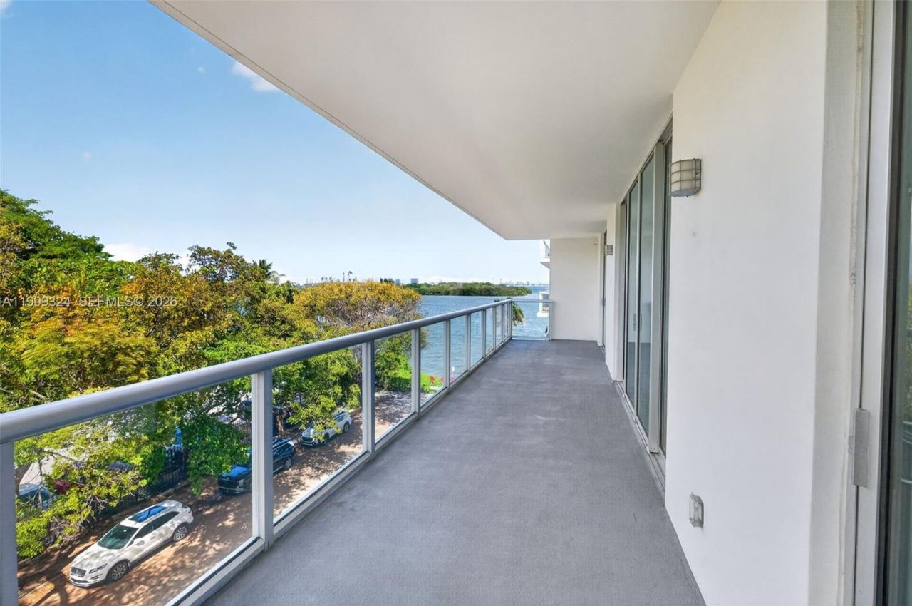 720 NE 62nd St, Unit 404, Miami, FL 33138 Photo