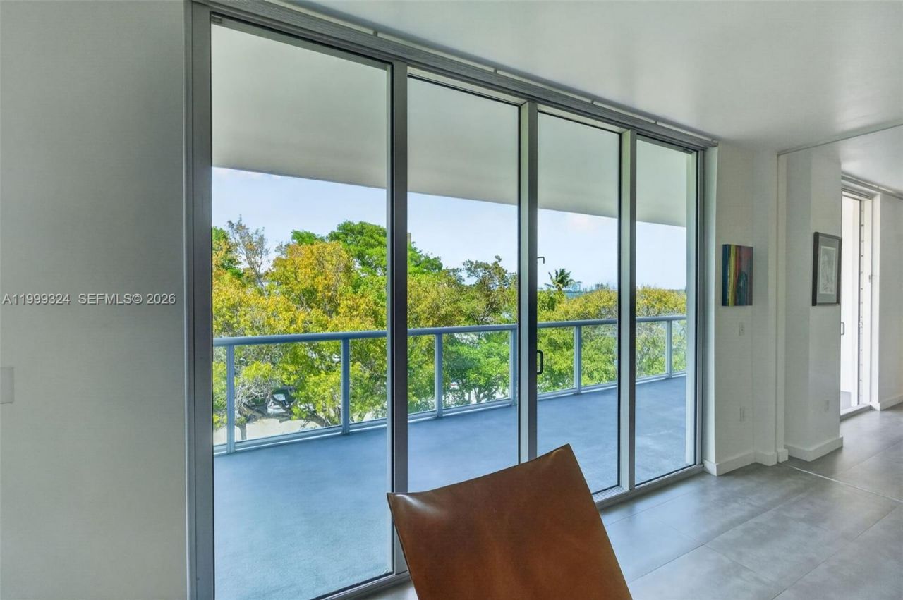 720 NE 62nd St, Unit 404, Miami, FL 33138 Photo