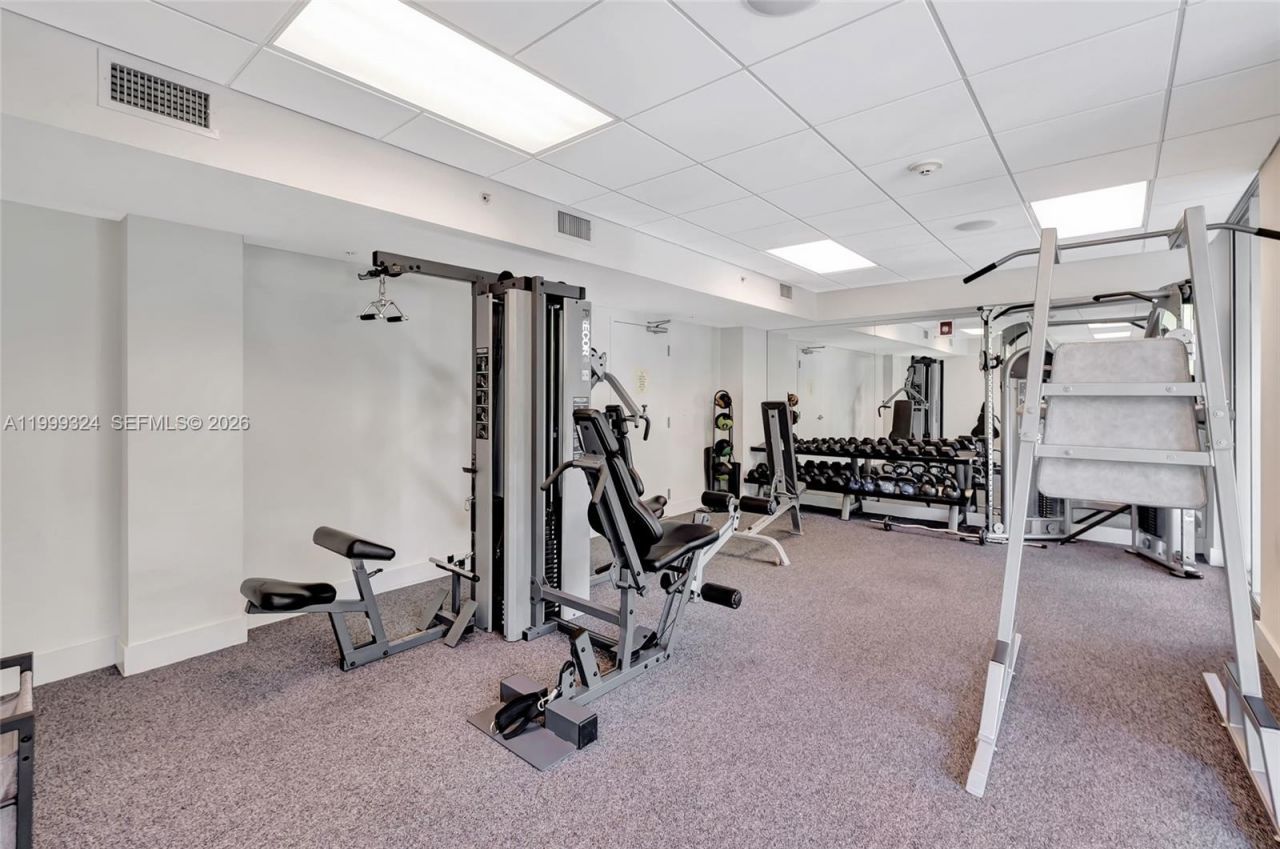 720 NE 62nd St, Unit 404, Miami, FL 33138 Photo