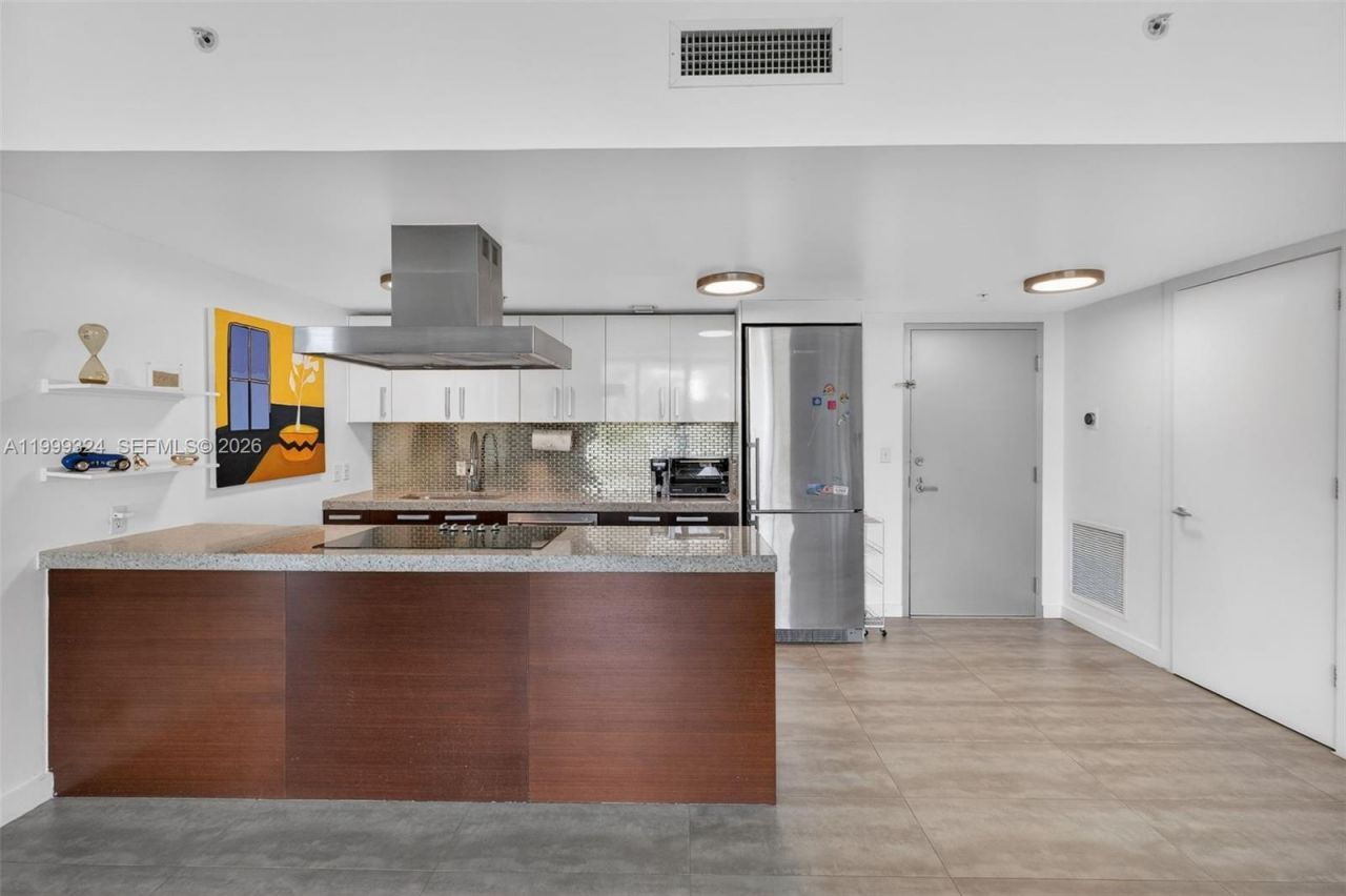 720 NE 62nd St, Unit 404, Miami, FL 33138 Photo