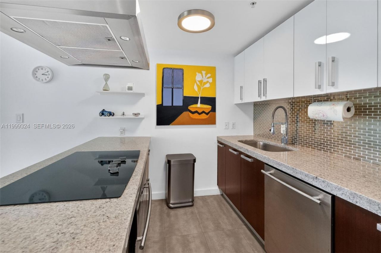 720 NE 62nd St, Unit 404, Miami, FL 33138 Photo