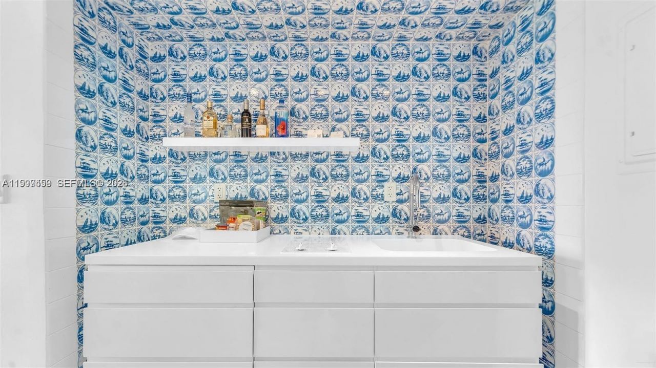 1100 West Ave, Unit 409, Miami Beach, FL 33139 Photo