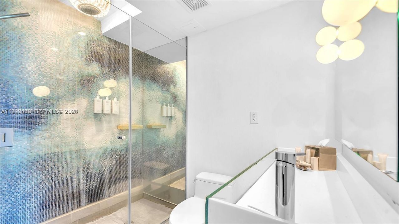 1100 West Ave, Unit 409, Miami Beach, FL 33139 Photo