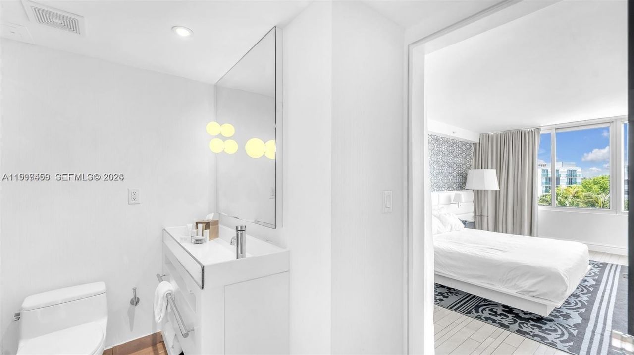 1100 West Ave, Unit 409, Miami Beach, FL 33139 Photo