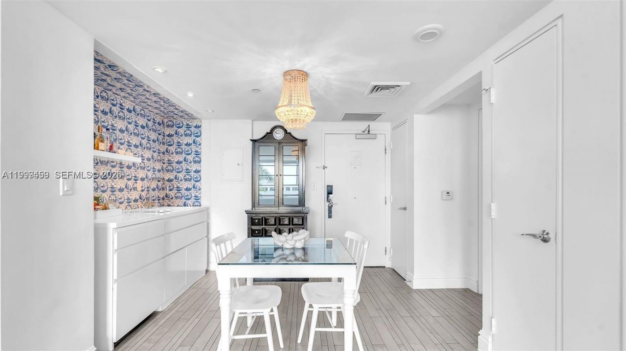 1100 West Ave, Unit 409, Miami Beach, FL 33139 Photo