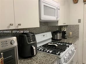 1300 W 53rd St , Unit 19, Hialeah, FL 33012 Photo