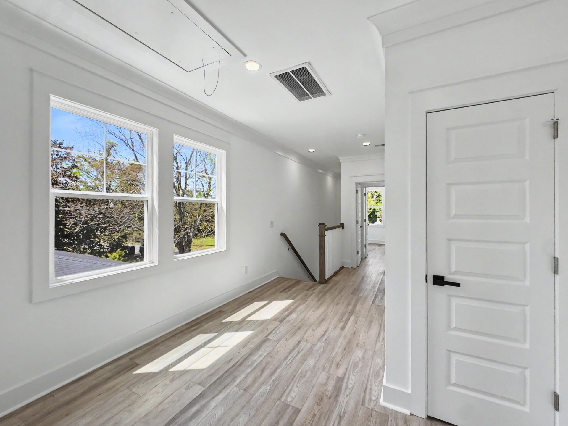 1985 Delaware Avenue Photo 14