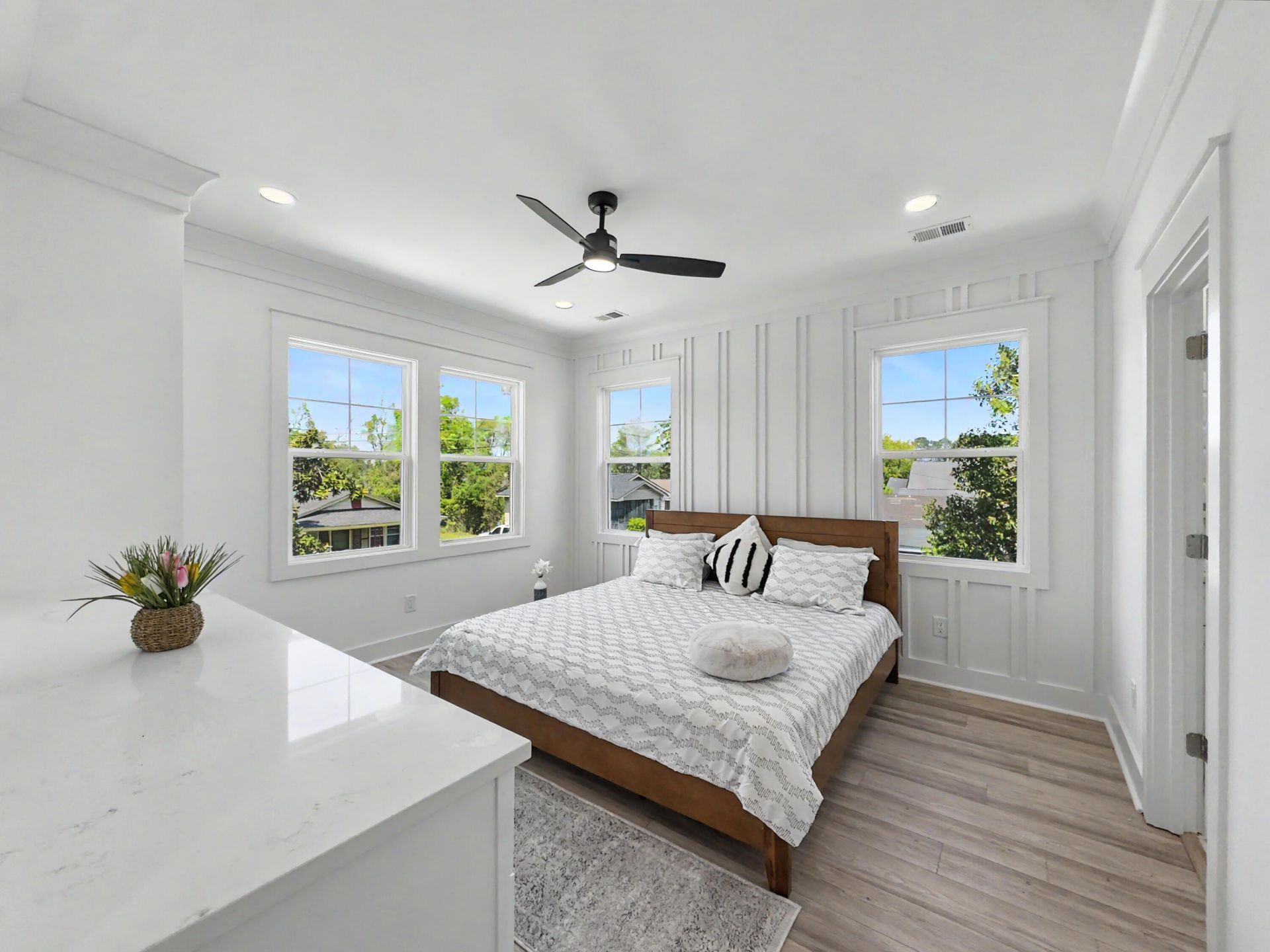 1985 Delaware Avenue Photo 15