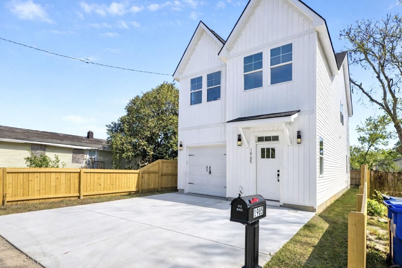 1985 Delaware Avenue Photo 34