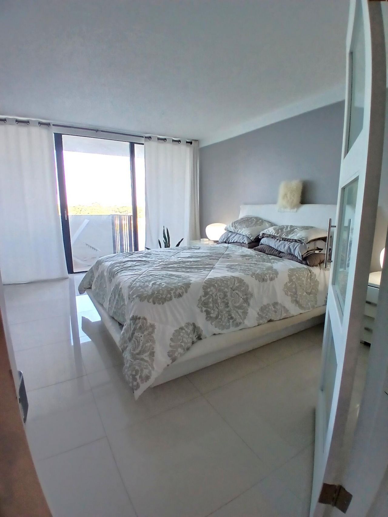 1830 Embassy Drive, Unit 611, West Palm Beach, FL 33401 Photo