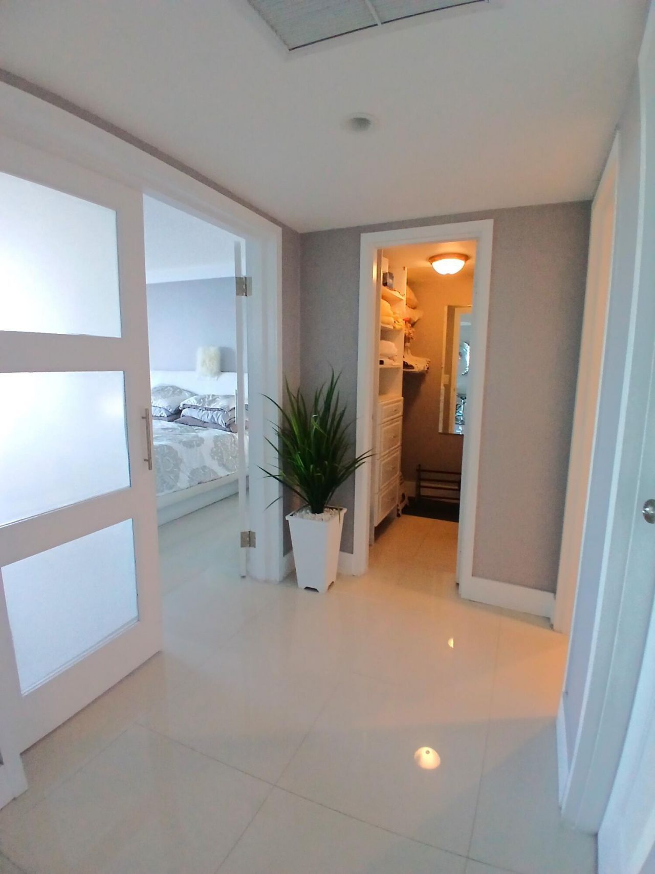 1830 Embassy Drive, Unit 611, West Palm Beach, FL 33401 Photo