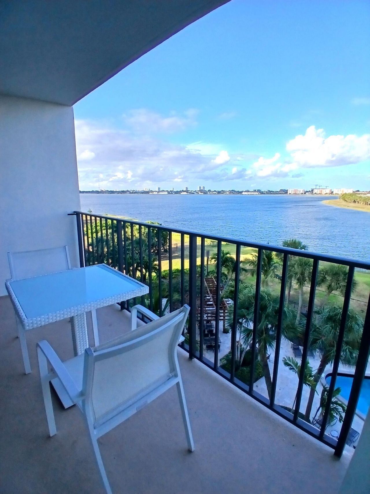 1830 Embassy Drive, Unit 611, West Palm Beach, FL 33401 Photo