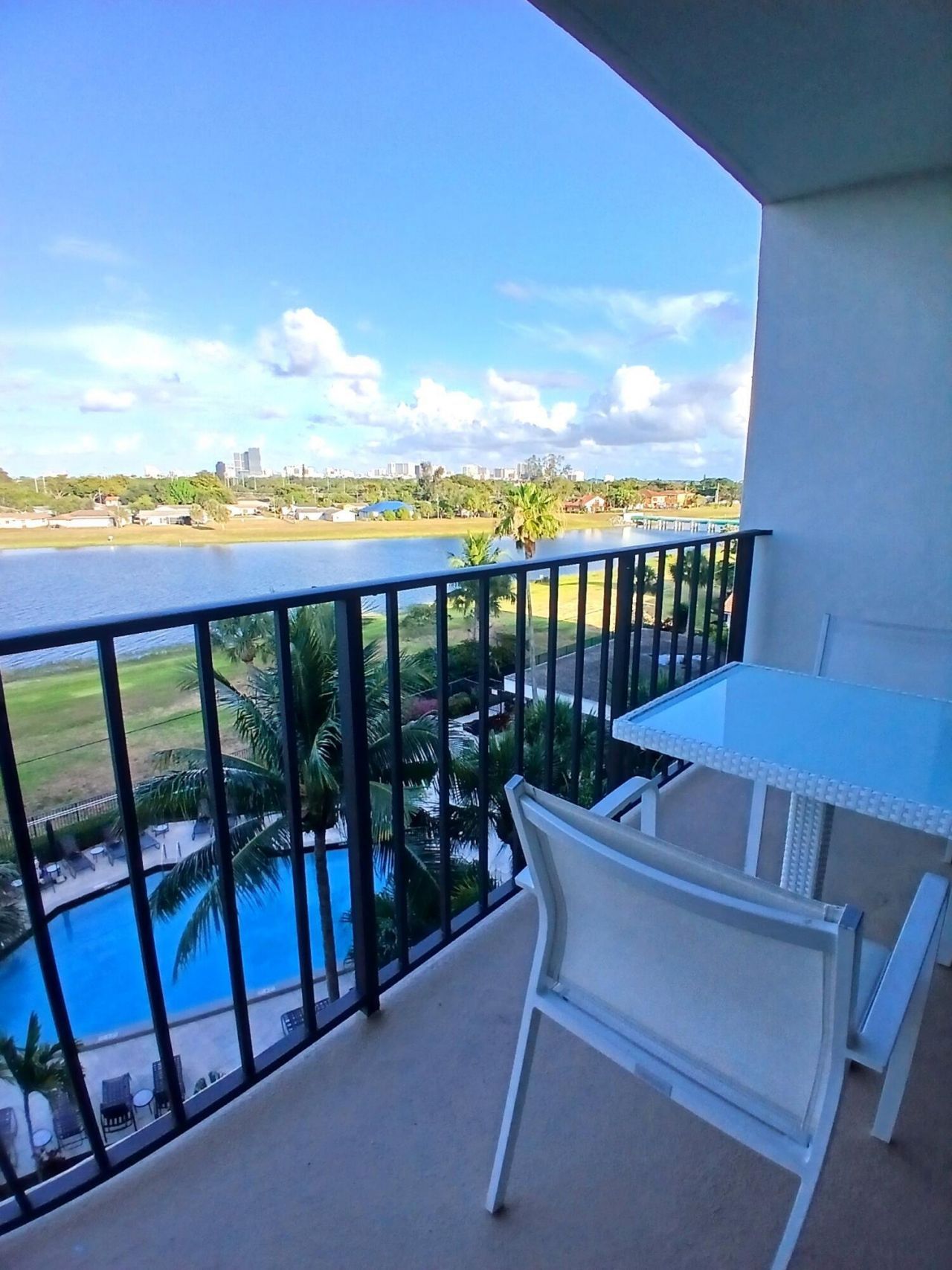 1830 Embassy Drive, Unit 611, West Palm Beach, FL 33401 Photo