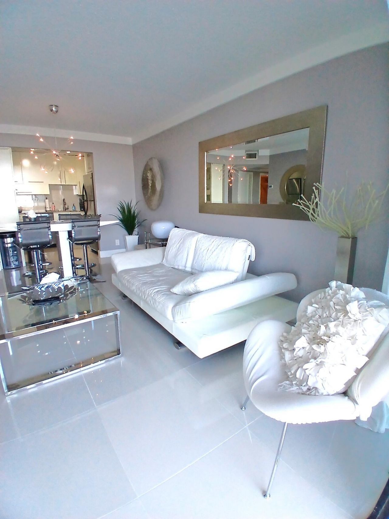 1830 Embassy Drive, Unit 611, West Palm Beach, FL 33401 Photo