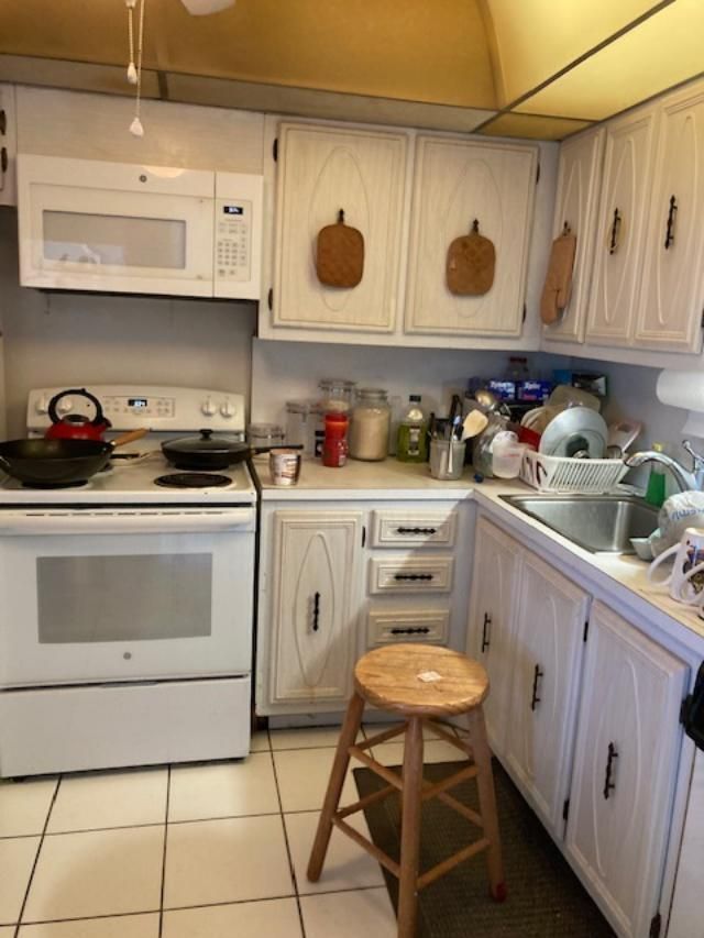 230 NE 26th Avenue N, Unit 2140, Boynton Beach, FL 33435 Photo