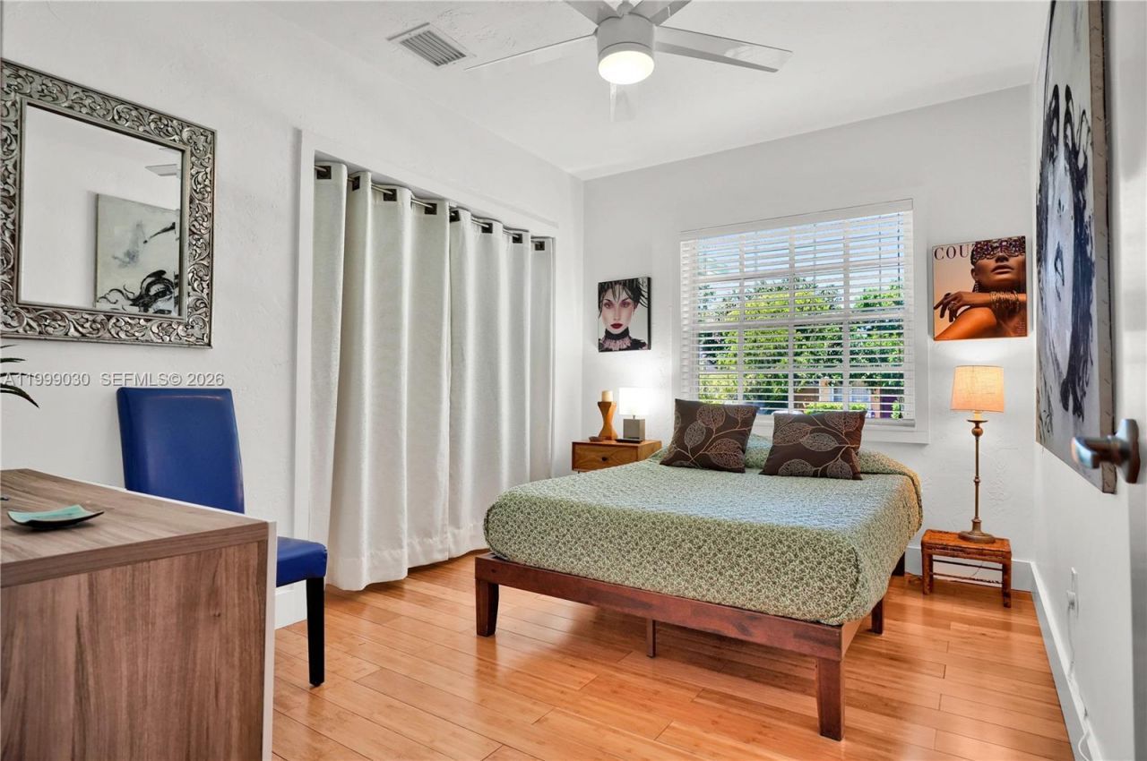 2615 SW 34th Ct, Miami, FL 33133 Photo