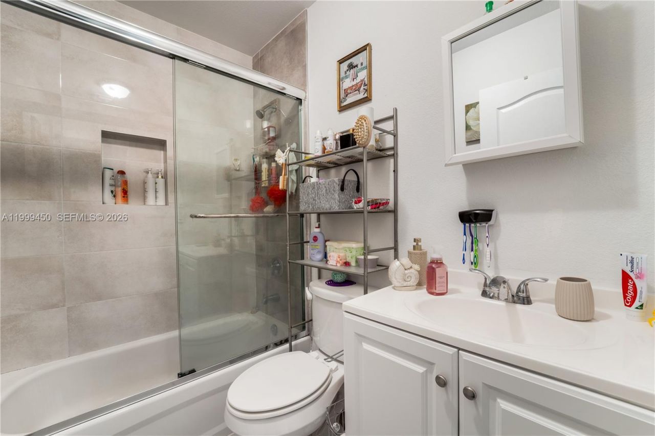 2346 NW 81st Ter, Miami, FL 33147 Photo