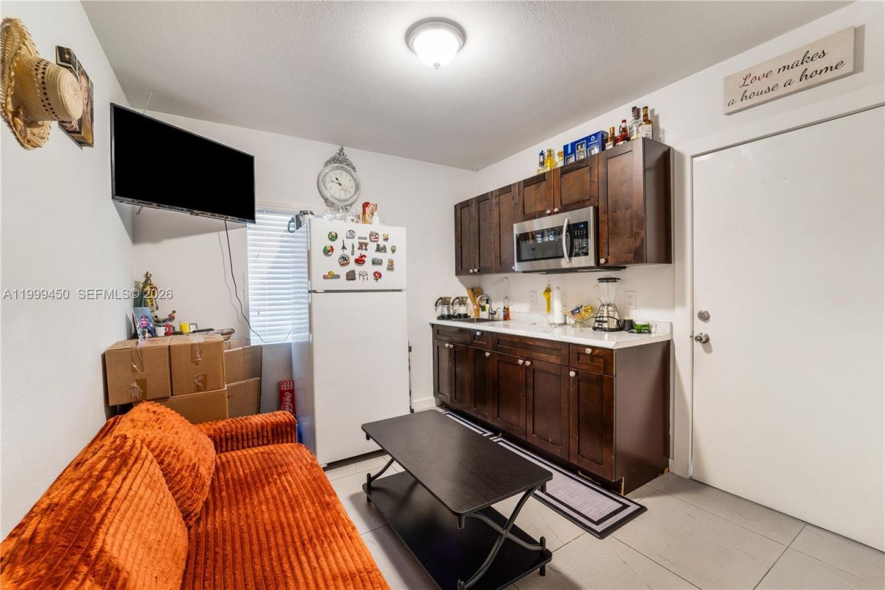 2346 NW 81st Ter, Miami, FL 33147 Photo