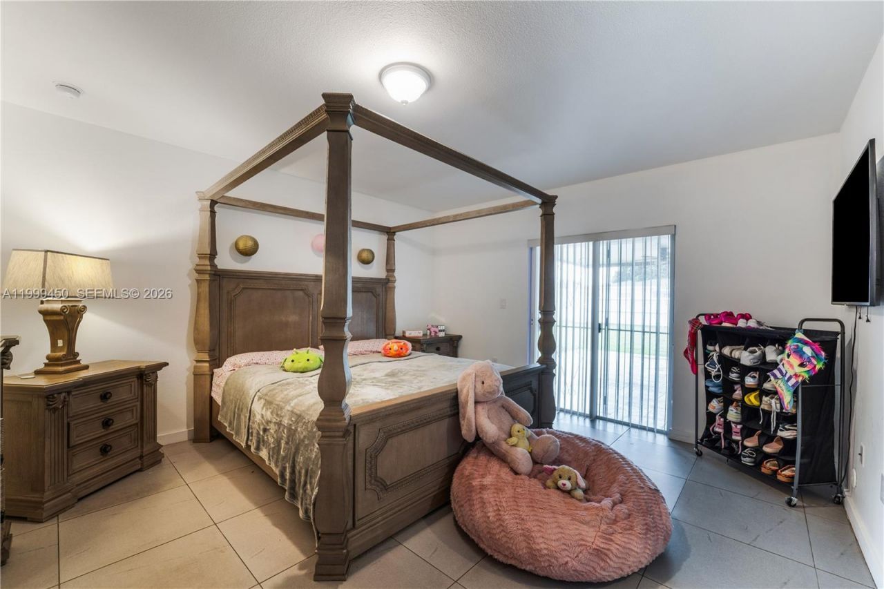 2346 NW 81st Ter, Miami, FL 33147 Photo