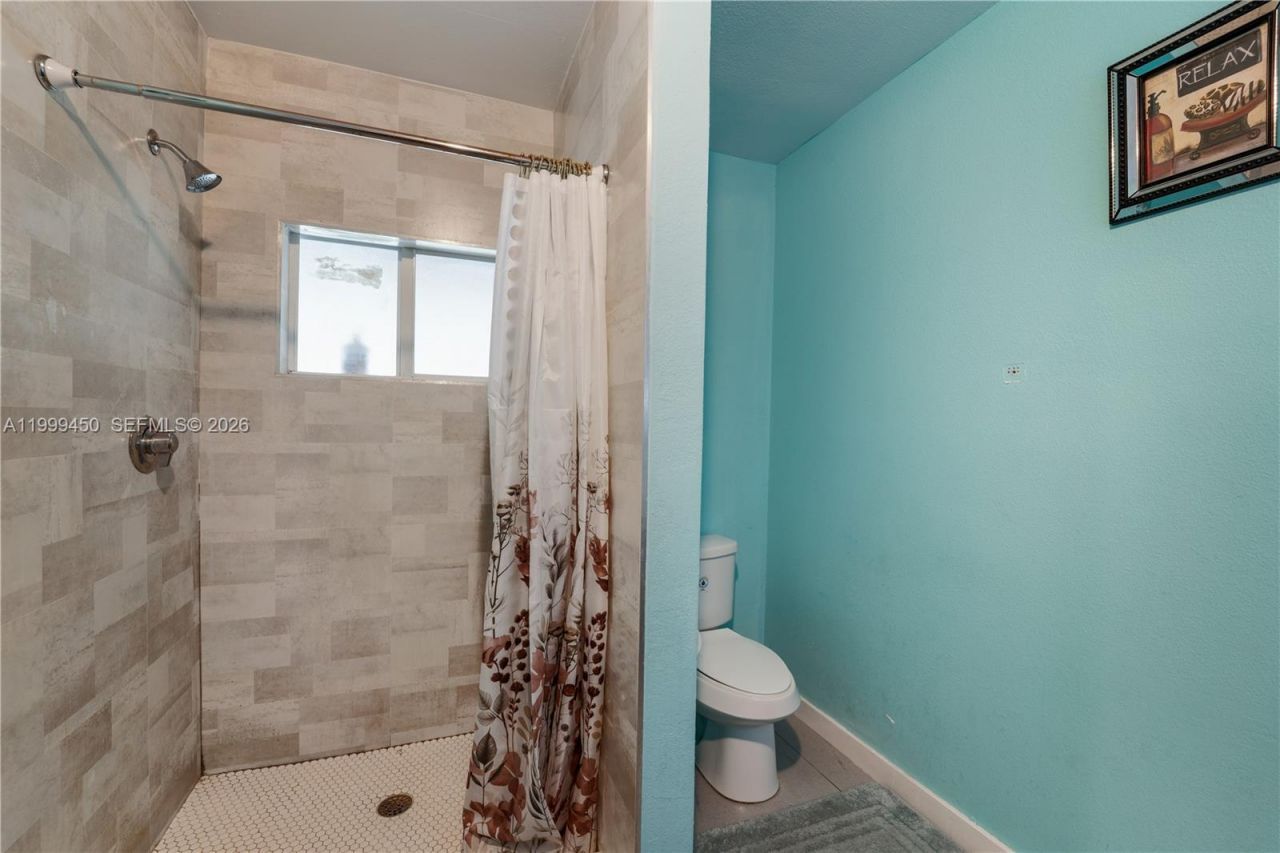 2346 NW 81st Ter, Miami, FL 33147 Photo