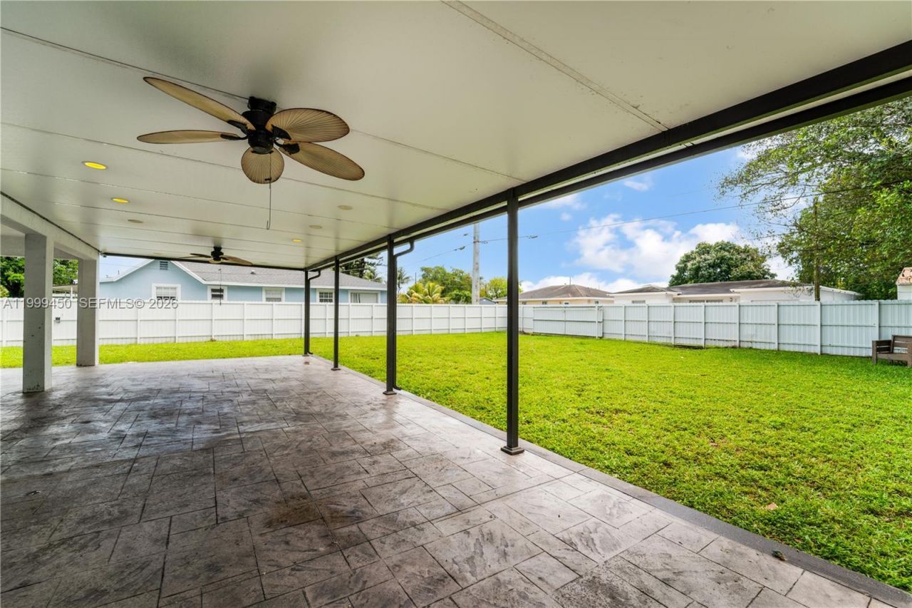 2346 NW 81st Ter, Miami, FL 33147 Photo