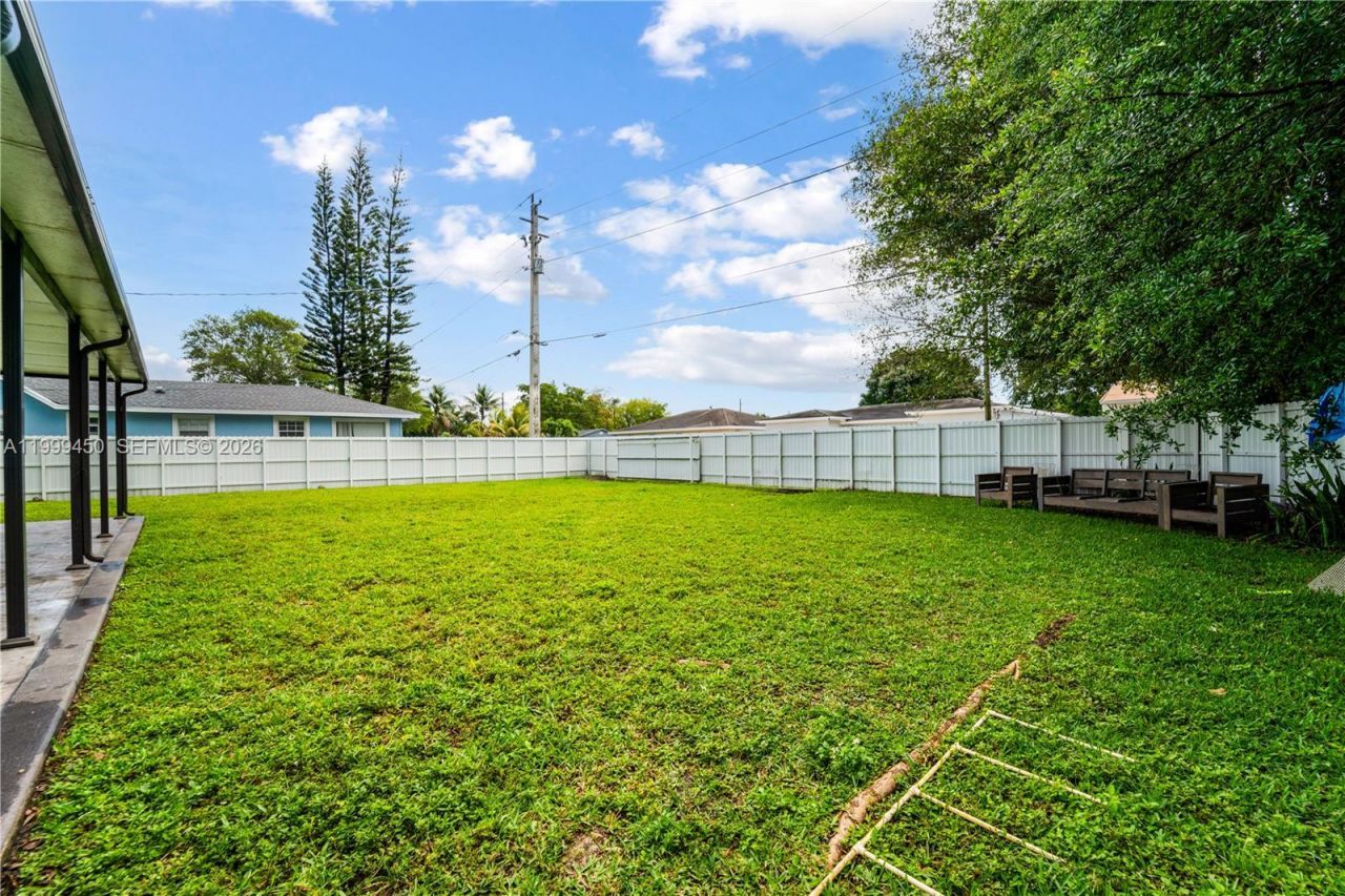 2346 NW 81st Ter, Miami, FL 33147 Photo