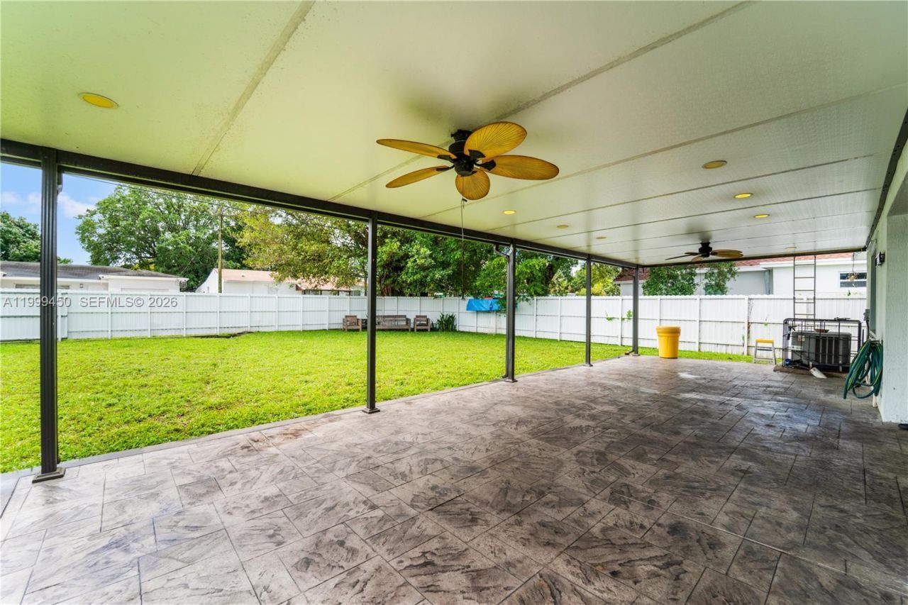 2346 NW 81st Ter, Miami, FL 33147 Photo